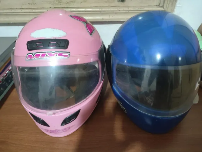 Dois capacetes por 70
