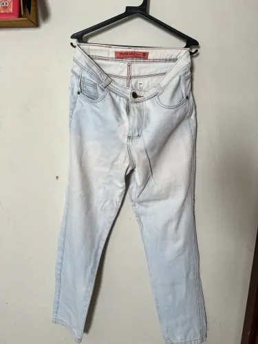 Calça Jeans clara tamanho 40 