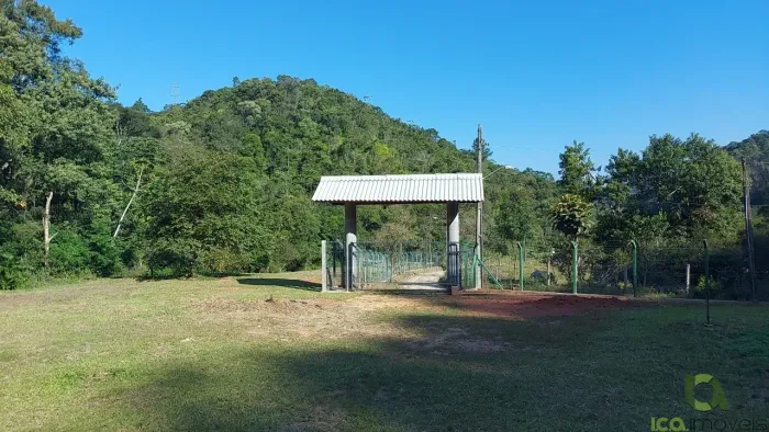 Vende-se lindo sitio com cachoeira em São José na Colônia Santana