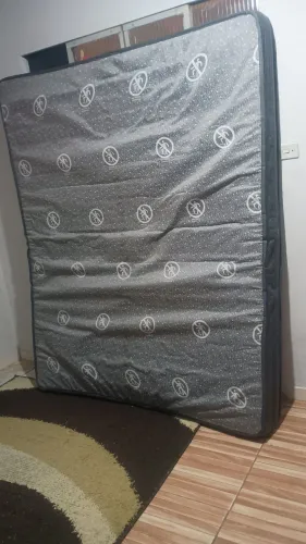 Cama queen