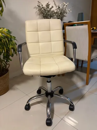 Cadeira de escritório secretária branca