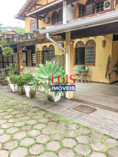Casa com 3 dormitórios à venda, 155 m² por R$ 700.000,00 - Itaipu - Niterói/RJ