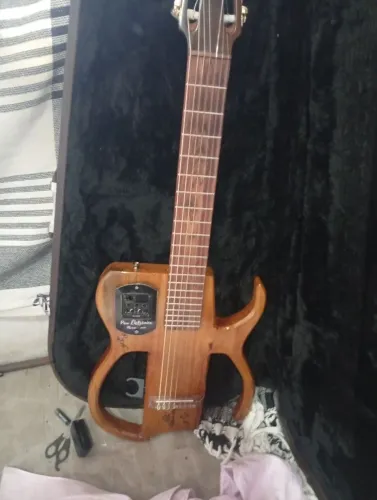 Vendo violão sete cordas muito bom