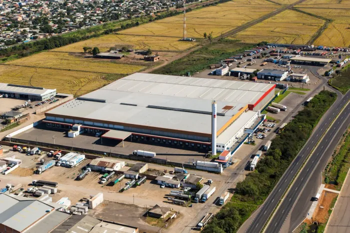 Pavilhão com 4.861m² e 8 Docas Para Alugar em Condomínio Logístico em Canoas /RS