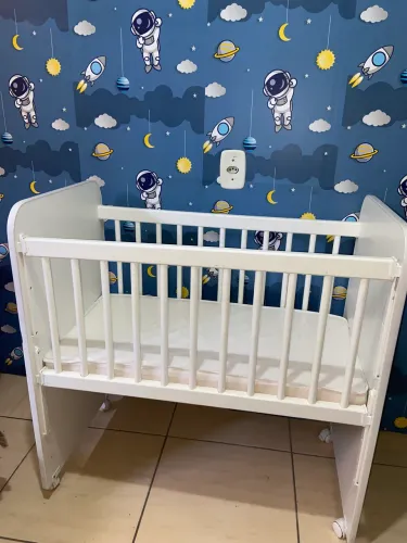 Mini berço Moisés com rodinhas + colchão