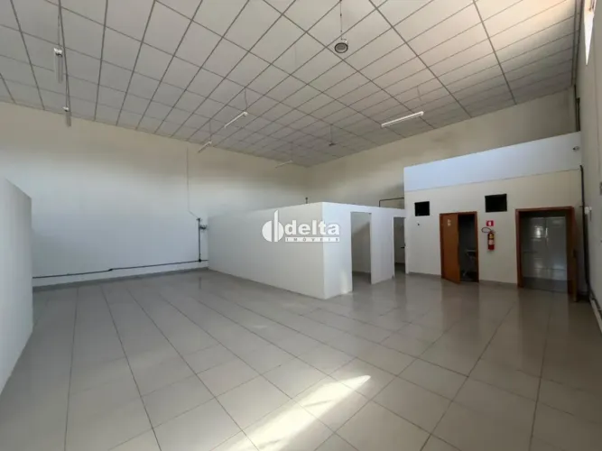 Loja disponível para locação no bairro Aclimação em Uberlândia-MG