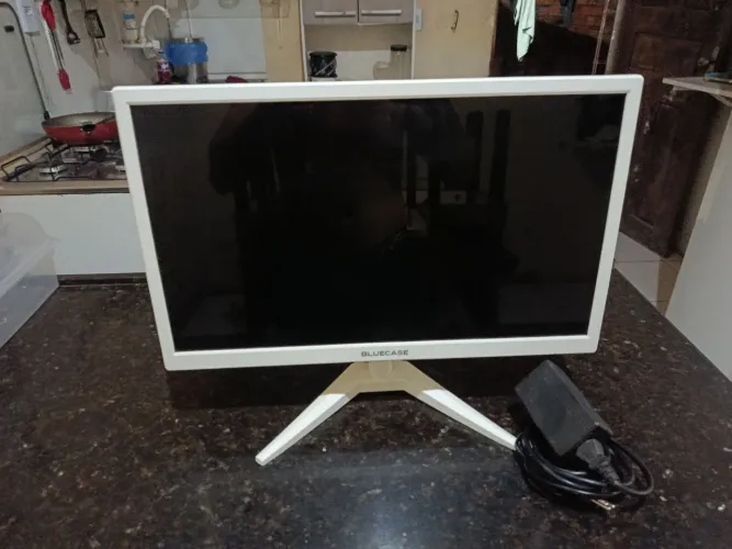 monitor blucase 20"