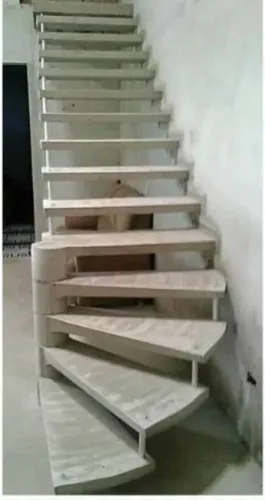 Escada de concreto armado e pre moldada modulada