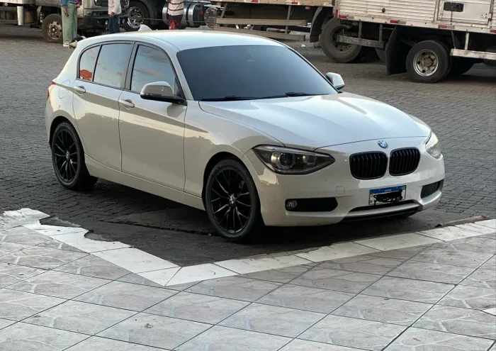BMW 116IA 1.6 TB 16V 136cv 5P 2013
