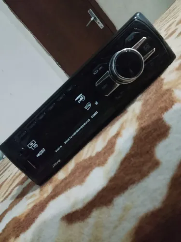 Rádio automotivo funcionando perfeitamente