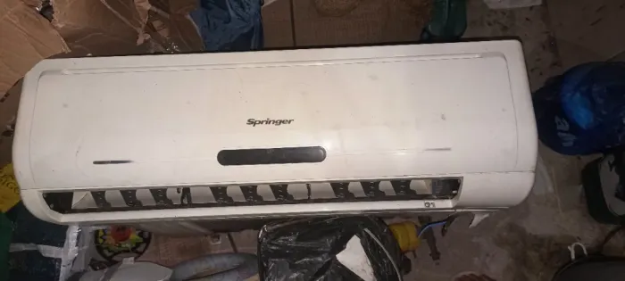 Ar condicionado 9.000btus/h ( não é inverter)