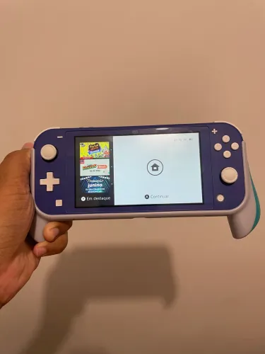 Nintendo Switch Lite - Pouco usado