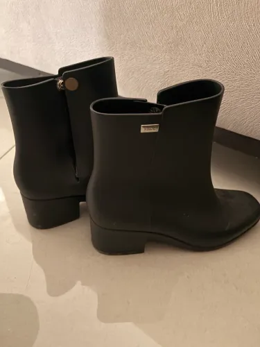 Bota impermeável feminina 36 NOVINHA