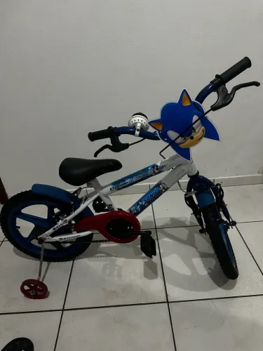 Bicicleta infantil Sonic. Pouco Uso, excelente estado