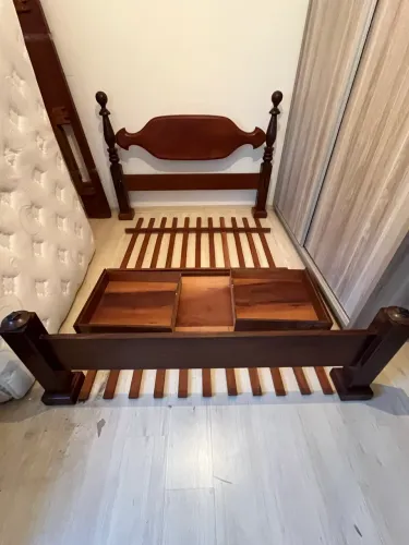Cama Casal Madeira Maciça Jacarandá Vintage com 2 gavetas