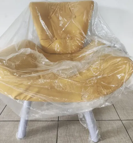 Poltronas confortável amarela