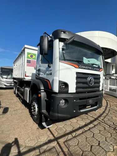 Volkswagen 31.320 6x4 zero km