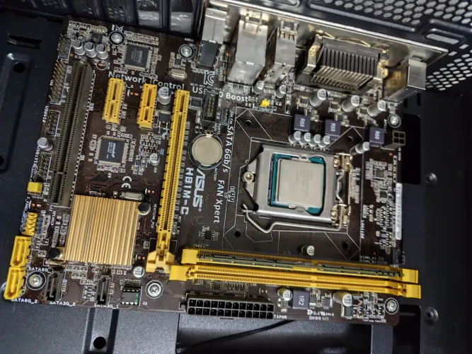 Kit Upgrade Asus LGA1150 (Placa + Processador i7 + Coolerbox Intel + 8Gb RAM)