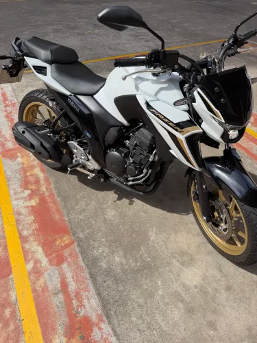 YAMAHA Fazer FZ 250