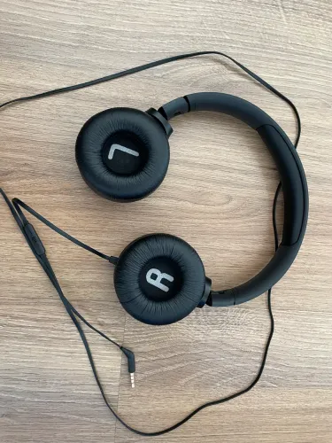 Fone de ouvido JBL Tune500 com fio 2 meses de uso 