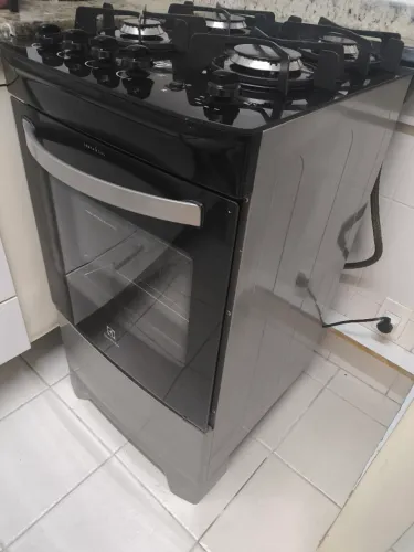 Fogão Eletrolux de 4 bocas