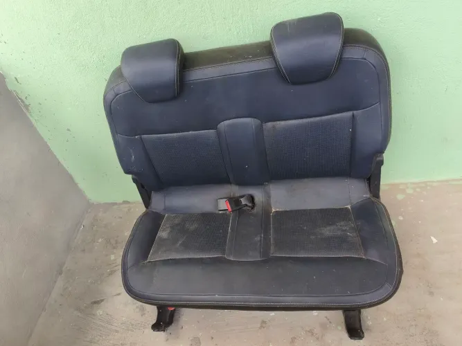 Vendo banco de sipn 6 e 7 lugares 800 reais 