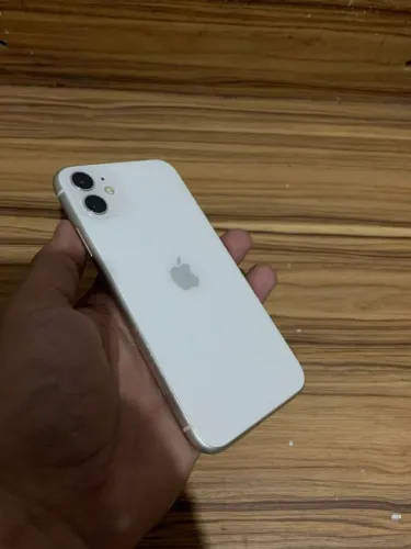 iPhone 11 [CARREGADOR + CAIXA]