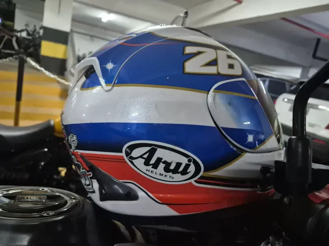 Capacete Arai Qualidade Máxima Conforto e Segurança 