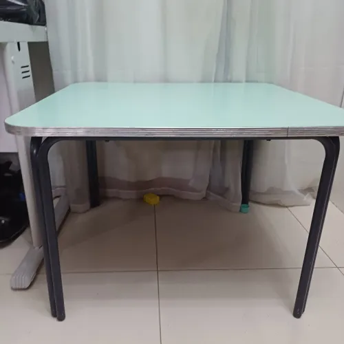 Mesa infantil 0,80x0,80