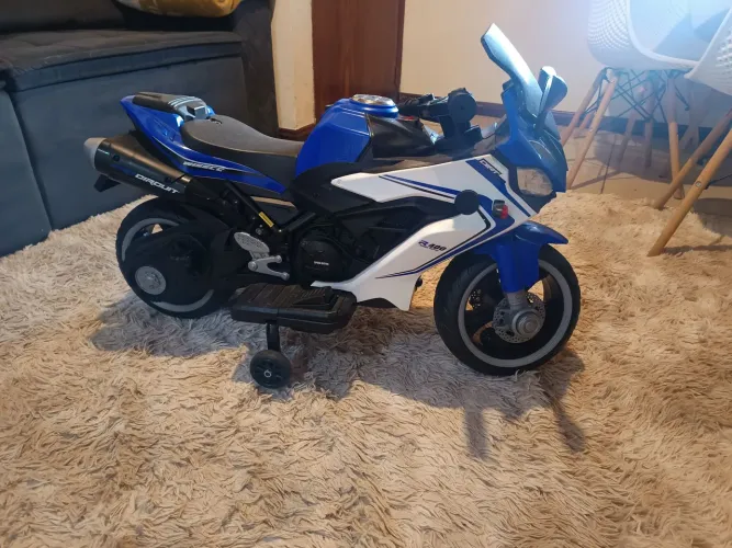 Moto elétrica infantil