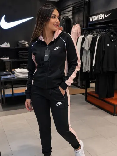 Conjunto feminino P ao GG Nike Peluciado 