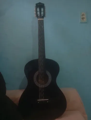 ? Violão Queen's D1-375 - Cordas de Nylon