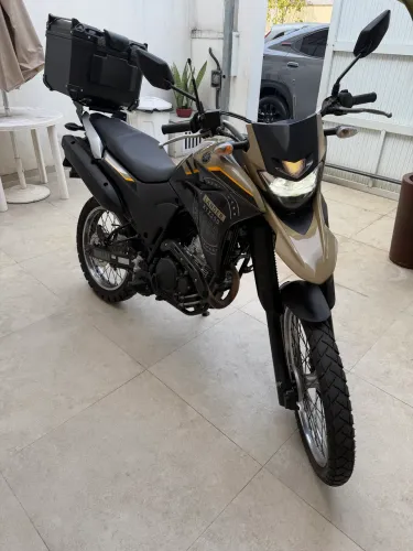 Vendo Lander 2024 Muito nova 