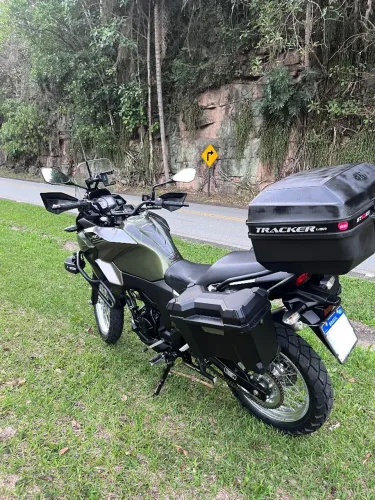 KAWASAKI VERSYS-X 300 TOURER - MUITO CONSERVADA - COMPLETA PARA VIAGEM