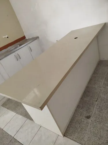 Balcão de Recepção semi-novo todo em MDF.