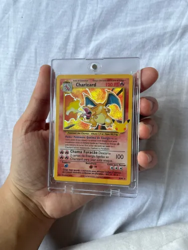 Charizard 4/102 - Coleção Clássica Celebrations 25 Anos - Original