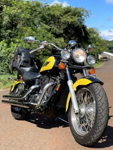 Honda Shadow VT1100 American Classic Edition Preta