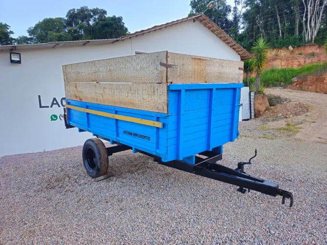 Carreta agricola para trator