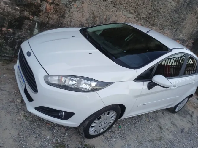 Ford Fiesta 1.5 16V Flex Mec. 5P 2015
