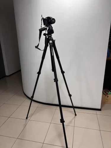Tripé Manfrotto + Cabeça 3-Way Adjust