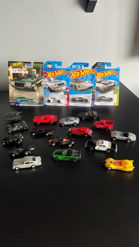 Pack Hot Wheels e outras marcas 1:64