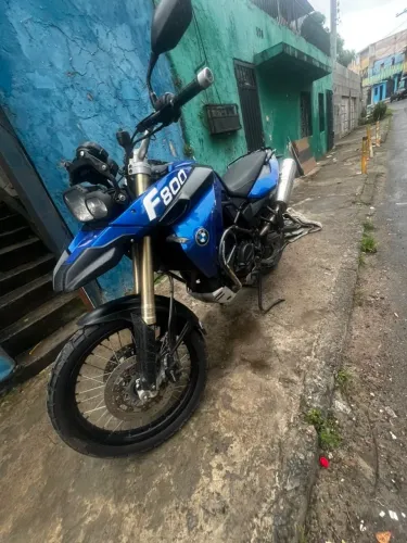 F800 emplacada dut em branco