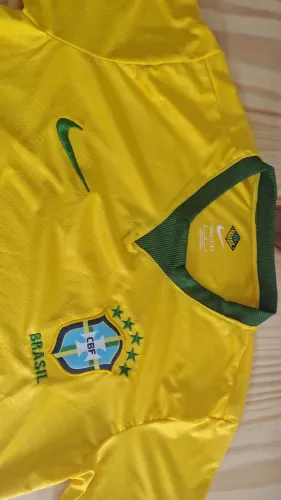 Camisa do Brasil (tamanho P)
