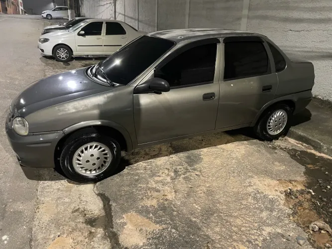 Chevrolet Corsa Sedan 1.0 MPFI 8V 71cv 4P 2004