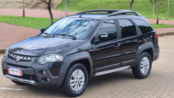 Fiat Palio Weekend Adventure Locker 1.8 Flex 2013