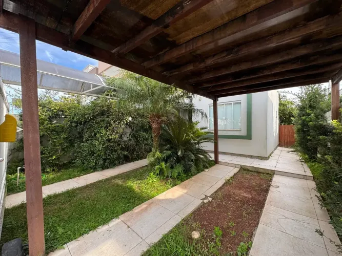 Casa com piscina à venda em Tijucas/SC