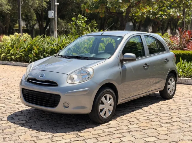 Nissan March S 1.0 16V Flex Fuel 5P 2013