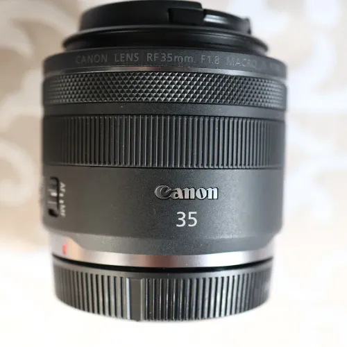 Lente Canon RF 35mm 1.8 Macro