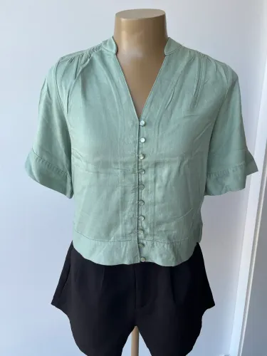 Blusa verde em algodão Dzarm tam P
