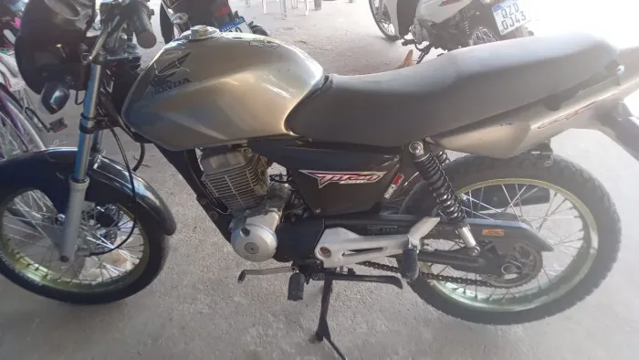 Moto perfeita sem avarias no ponto de transferência
